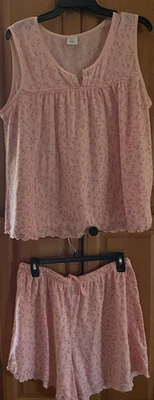 Croft & Barrow Conjunto de pijama floral rosa para mujer, pantalones cortos y top sin mangas talla 1X Foto 1 de 3