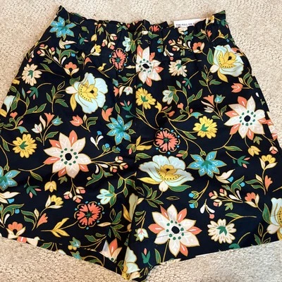 NWT ANN TAYLOR Pleated Pull On High Rise Shorts in Floral Sz XS - NEW - Image 1 of 4