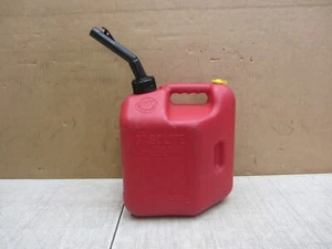 VTG BLITZ 2 GALLON & 8 Oz PLASTIC VENTED GAS CAN W SPOUT GASOLINE OLD STYLE - Picture 1 of 13