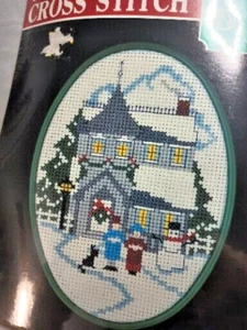 Home For Christmas Oval Gezählt Kreuzstich Designs für die Nadel Kit Neu - Bild 1 von 4