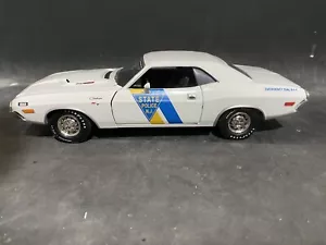 New Jersey State Police Custom 1:27 Scale 1970 Dodge Challenger R/T 440 NIB - Picture 1 of 3