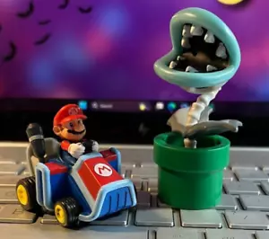 Jakks - 2014 - 2.25" Mario Pull Back Racer & 2015 - 3.25" Piranha Plant - Picture 1 of 6