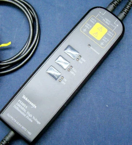 Tektronix P5205A 100MHz High Voltage Differential Probe Betrieb geprüft Gebra... - Bild 1 von 6