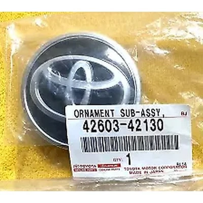TOYOTA / OEM / Wheel Hub Ornament Sub-Assembry 42603-42130 for RAV4 VENZA - Image 1 of 2