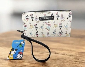 2025 Limited Edition Disney Micky, Minnie & Friends Wallet/Wristlet - Picture 1 of 1