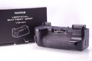 Fujifilm VG-XH Vertical Grip For X-H2 - X-H2S in Mint Condition With Box - Picture 1 of 8