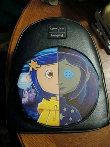 Mini Mochila Loungefly Coraline Cara Dividida Iridiscente Nueva - Imagen 1 de 2