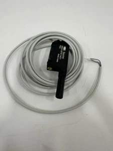 Baumer Ultrasonic Distance Measuring Sensor with RS232 - UNCK 09T9114 - Picture 1 of 3
