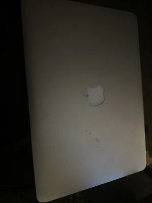 13" Apple MacBook Pro Retina 2.4GHz i5 8GB RAM 256GB SSD Late 2013 - Image 1 of 3