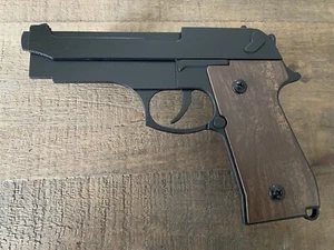 Beretta 92FS Gun Replica Metal 3D Sign - Picture 1 of 2
