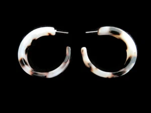 Women's Medium Resin White Tortoise Shell Thick Round Circle Hoop Drop Earrings  - Picture 1 of 3