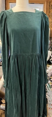 Vintage LAURA ASHLEY GREEN VELVETeen DRESS SIZE 14 Republic Ireland - Image 1 of 4