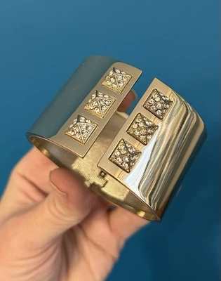 PULSERA BRAZALETE VS Estrás Tonificado Dorado Victoria’s Secret Escandaloso Con Caja Foto 1 de 4