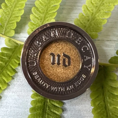 Sombra de ojos Urban Decay BLITZ única ORO VERDE brillante tamaño completo 0,05 oz nueva sin caja Foto 1 de 3