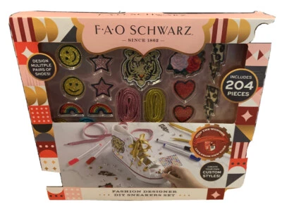FAO SCHWARZ FASHION DESIGNER DIY SNEAKERS SET CRAFT CUSTOM STYLE 204 PCS NIB NEW - Image 1 of 2