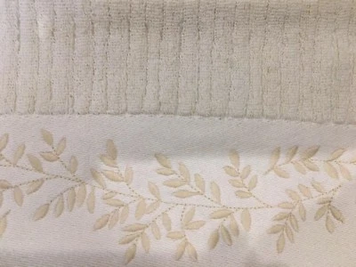 TOALLA DE MANO RALPH LAUREN 1 pieza BORDADA PRADERA LLANURAS CREMA NUEVA RARA Foto 1 de 4