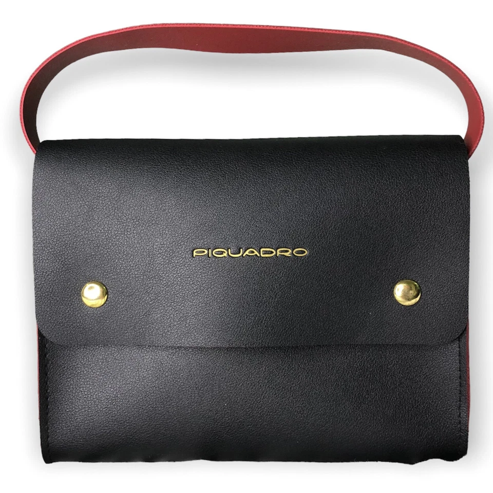 Bolso pequeño negro Piquadro para Collistar nuevo sin etiquetas cierre a presión rojo interior sistema operativo Foto 1 de 4