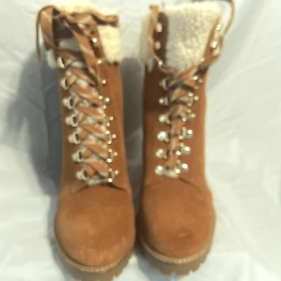 NUEVO GB GIANNI BINI Equipaje Bronceado Gamuza Bota Tacones 9M Nuevo en Caja $110 Foto 1 de 4