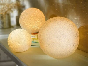 Bolas LED Frozen Juego de 3 Tamaños Temporizador Crushed Ice Óptica Funcionamiento a Batería - Imagen 1 de 3
