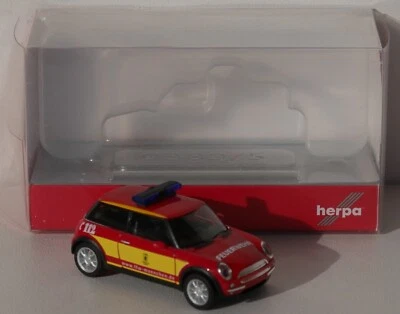 Herpa 049801 Mini Cooper "Feuerwehr München" - Bild 1 von 4