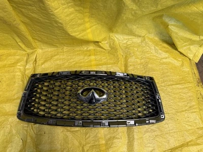 Infiniti QX80 2018-2020 parrilla superior OEM parrilla delantera con cámara 62310-6GW0A-01 Foto 1 de 4