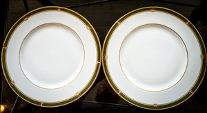 Wedgwood Oberon Set(s) aus zwei 10 3/4" Knochen-China Esstellern - Bild 1 von 5