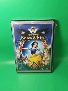 Disney Snow White and The Seven Dwarfs Diamond Edition Blu-Ray + DVD 3 Disc Set - Picture 1 of 6