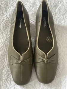Hotter Elegance Shoes Size UK 7.5 Olive Green Soft Leather Block 4cm Heel VGC - Picture 1 of 14