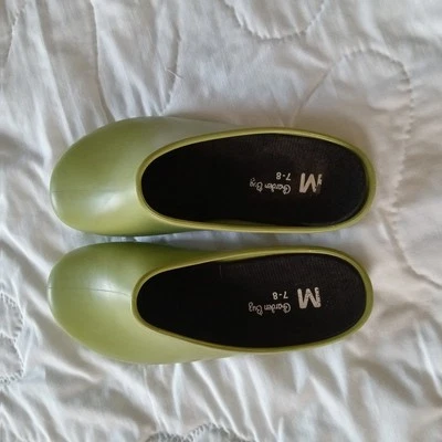 GardenBug Outdoor Work Gardening Womens Med 7-8 Green  Low Back Slip-on Footwear - Image 1 of 4