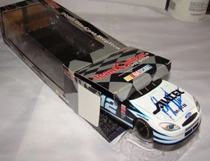 Nascar RYAN NEWMAN Alltel 2002 Ford Taurus Signed Hood Team Caliber Pit Stop - Picture 1 of 13