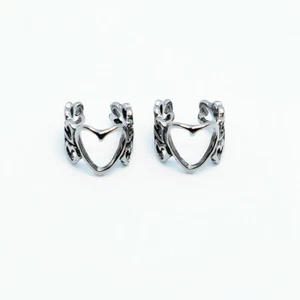 2pcs Stainless Steel Love Hearts Ear Cuff Clip Non-Piercing Stud Earrings - Picture 1 of 11