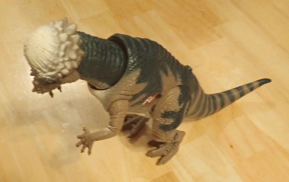 Jurassic Park Lost World Pachycephalosaurus Dinosaur JP23 Ram Head Vintage  - Image 1 of 4