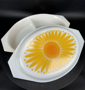 Plato dividido ovalado vintage Pyrex naranja margarita girasol 1-1/2 cuarto con tapa 063 - Imagen 1 de 17