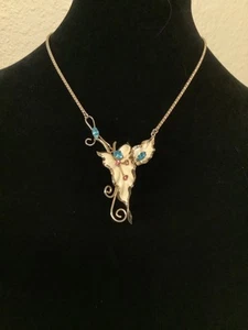 VINTAGE WEISSE EMAILLE ÜBER GOLDFARBENE HALSKETTE UND STRASSSTEINE - Bild 1 von 8