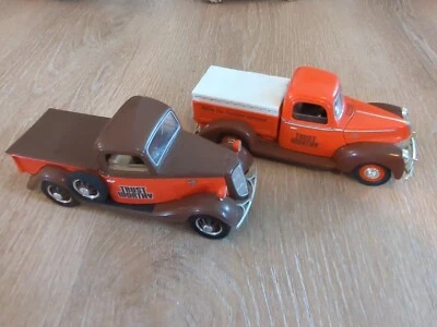1935 & 1940 FORD PICK-UP LIBERTY CLASSIC TRUST WORTHY COIN BANK DIE-CAST 1/25 GC - Image 1 of 4