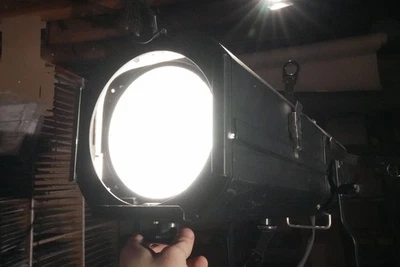 Altman Followspot 1k - Image 1 of 4