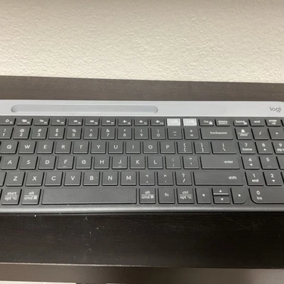 Logitech K585 Keyboard - Image 1 of 4