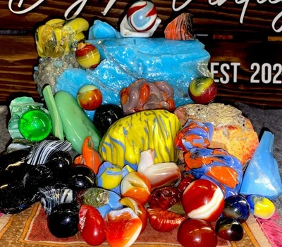 😎43-Vintage Akro “Oddities” And Cullet Mix & Plunger-Indian Blanket-Liberty+++ - Image 1 of 4