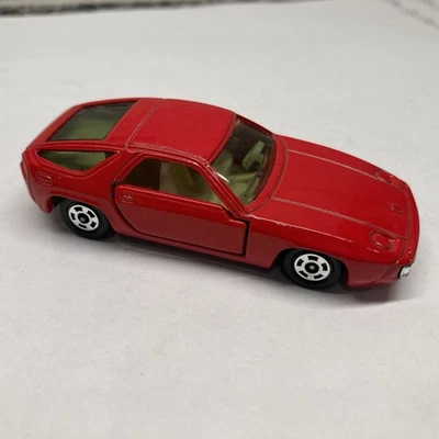 #F53 Vintage 1978 Tomica Tomy Porsche 928 1:63 Red Diecast Japan Time Capsule - Image 1 of 4