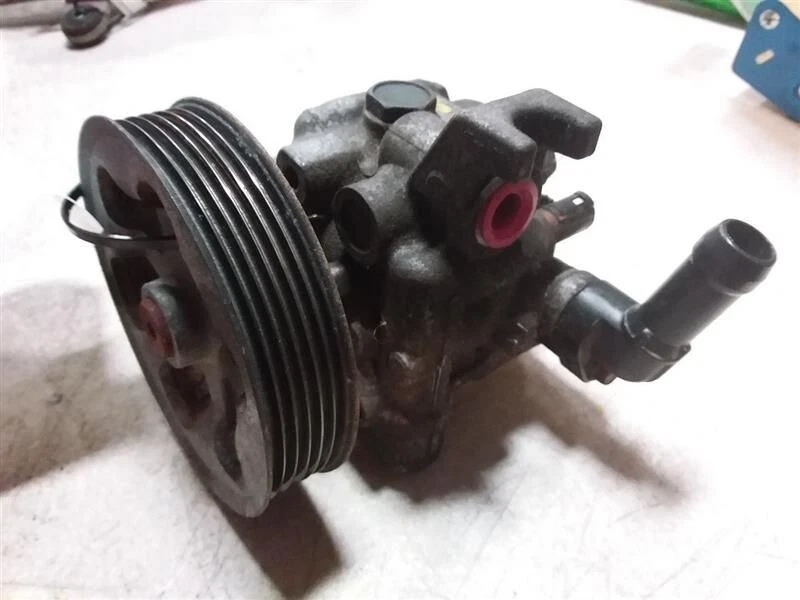 Conjunto de bomba de dirección asistida Subaru Legacy 2013-2014 2,5 L fabricante original usado Foto 1 de 1