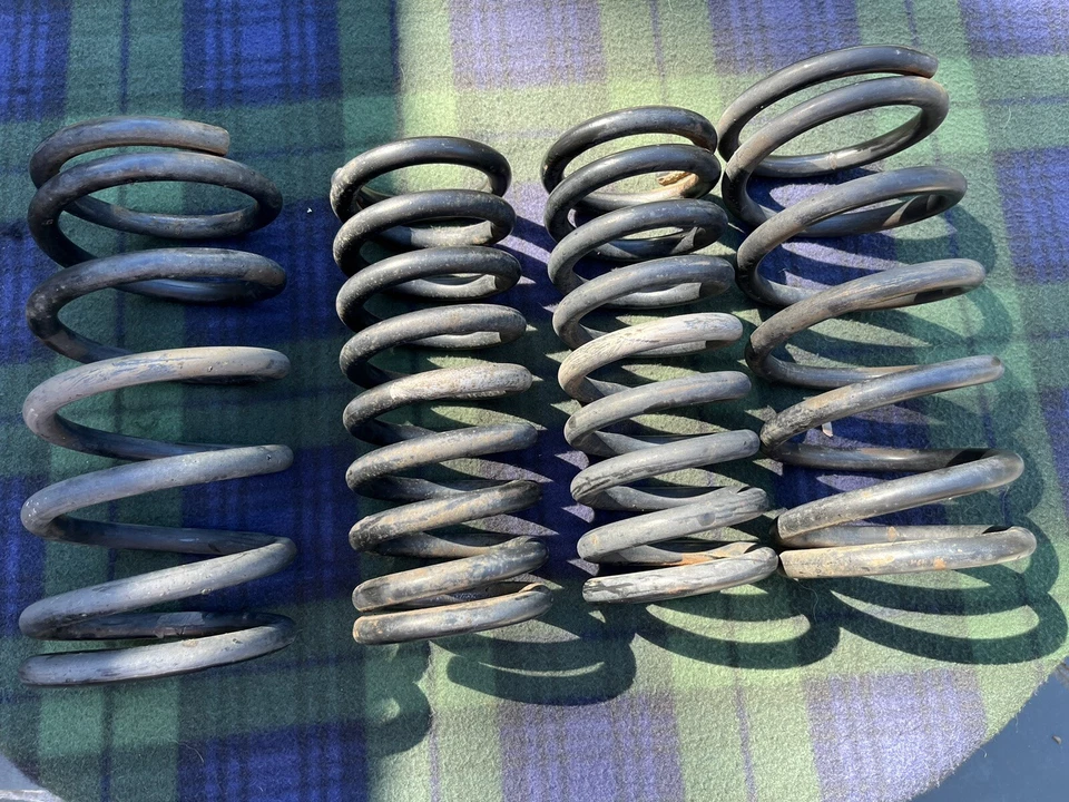 Conjunto de molas Saab 900 Classic OEM SPG F & R (4) - Imagem 1 de 4
