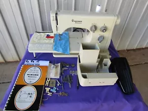 Sewing Machine Husqvarna Sweden Viking 10 30 Case Attachments Vintage - Bild 1 von 16