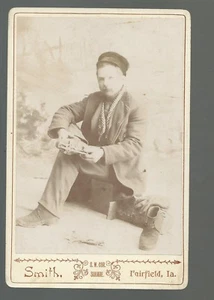 Fairfield IOWA c1890 MAN PUTTING on ICE SKATES Skating Skate STUDIO SHOT Hockey? - Picture 1 of 3