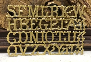 Gold Stanzteile geprägte Buchstabenfetzen Set - L7 - Bild 1 von 3