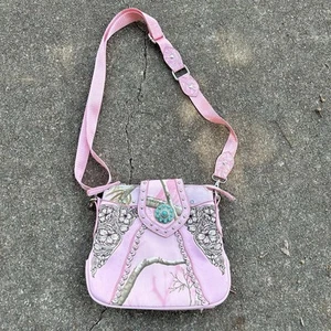 Pink and silver camo western crossbody bag from realtree with turquoise buckle - Picture 1 of 7