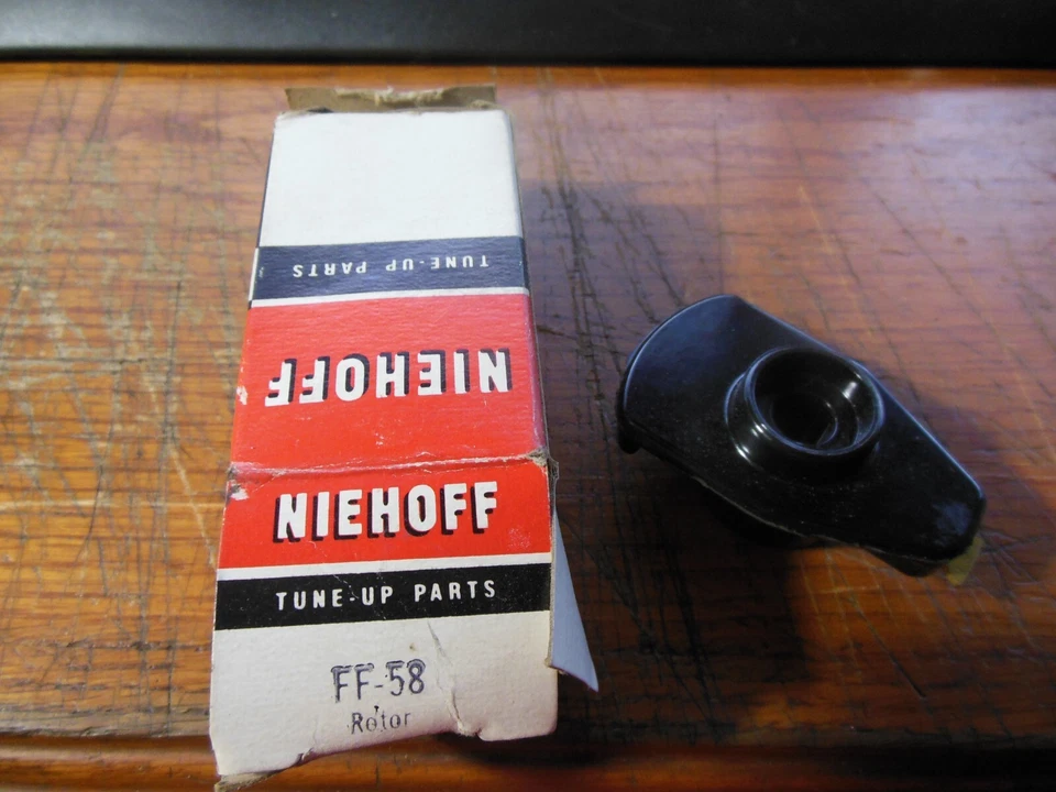 Rotor distribuidor Niehoff FF58 para algunas aplicaciones Ford, Lincoln y Mercury de los años 60. Foto 1 de 1