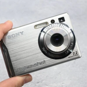 Sony Cybershot DSC-W80 fotocamera digitale 720p HD registrazione video blocco AF argento - Foto 1 di 8