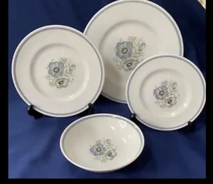 Susie Cooper Glen Mist Cena Ensalada Platos Laterales Cuencos Reemplazos Azul Floral - Imagen 1 de 8