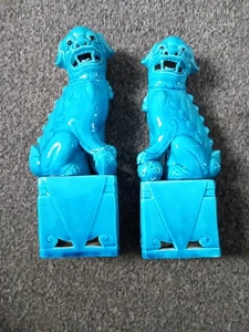 1960’s Vintage Pair of Blue Ceramic Foo Dogs Feng Shui Protection 10.5” - Bild 1 von 9
