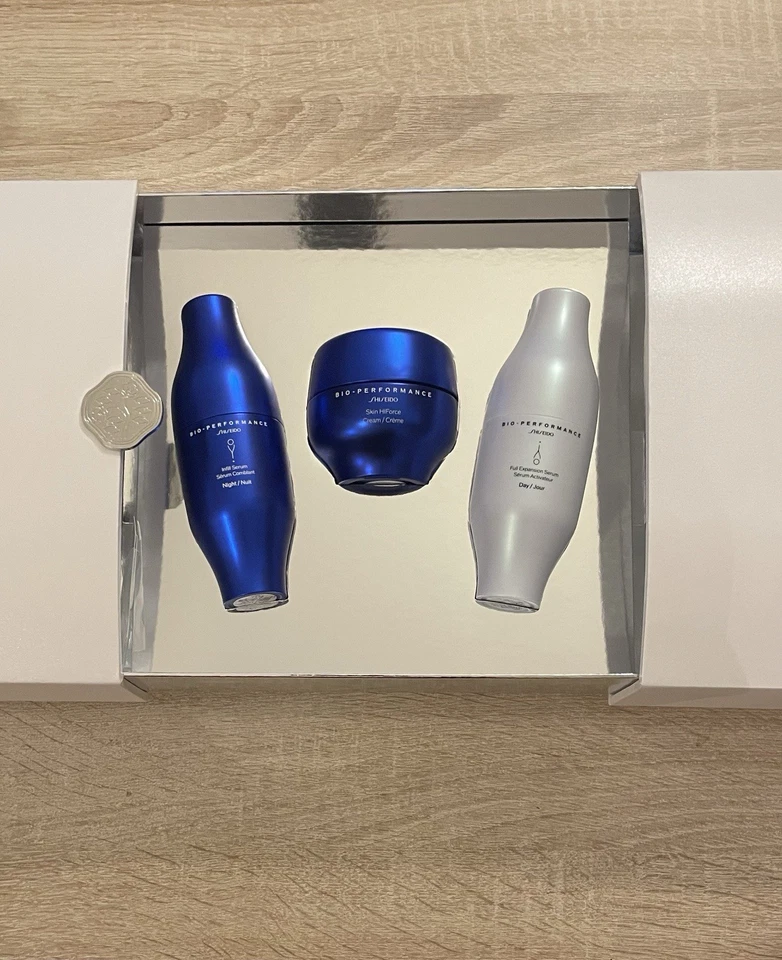 SHISEIDO Bio Performance Exclusive Collection New Value 385€ - Photo 1/4
